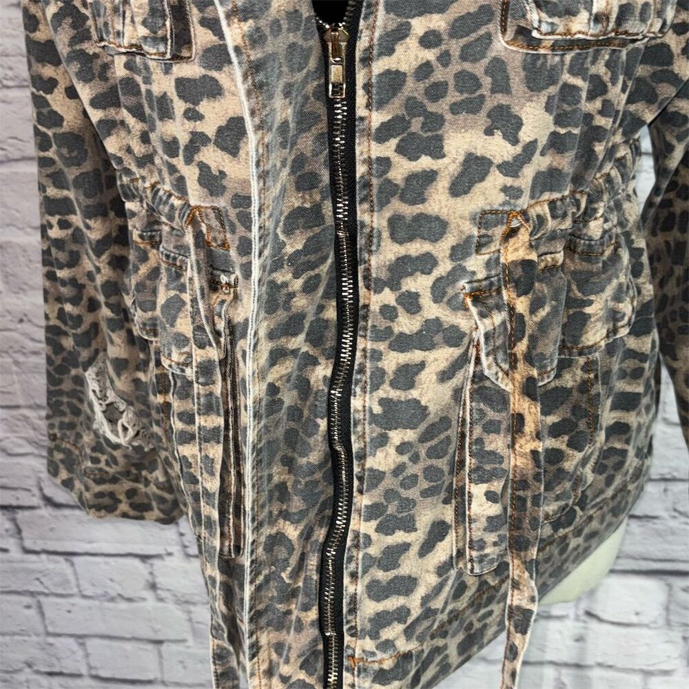 POL Women's Leopard Cheetah Print Distressed Cargo Jacket Size L - Picture 6 of 15